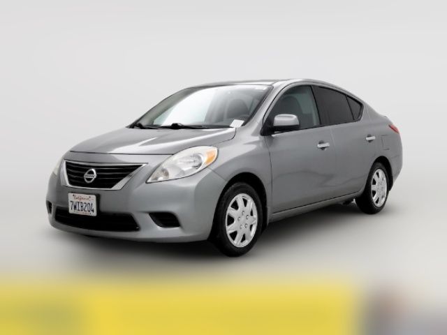 2014 Nissan Versa SV