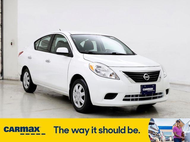 2014 Nissan Versa SV