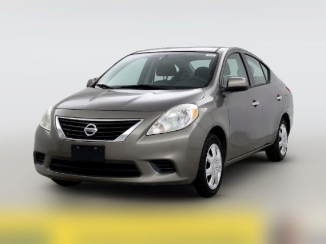 2014 Nissan Versa SV