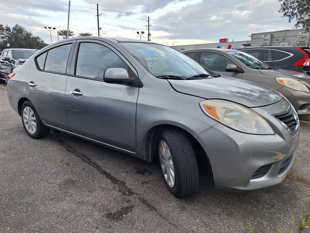 2014 Nissan Versa SV