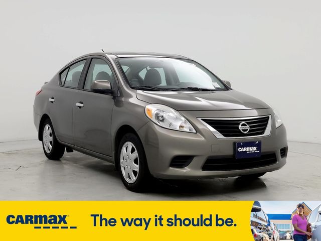 2014 Nissan Versa SV