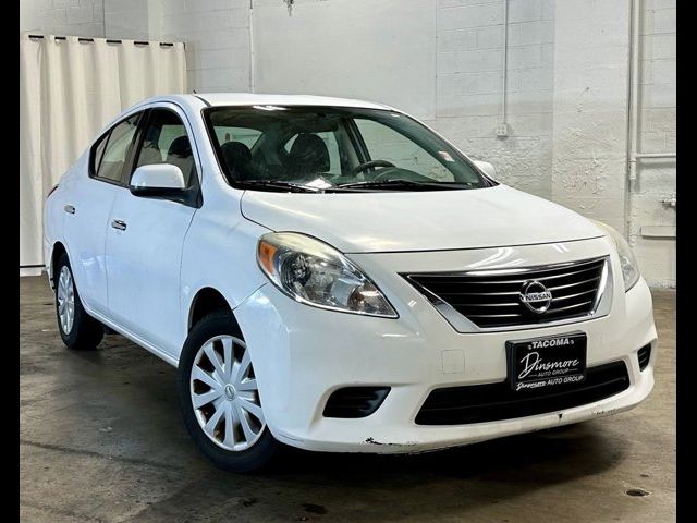 2014 Nissan Versa SV