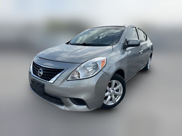 2014 Nissan Versa SV