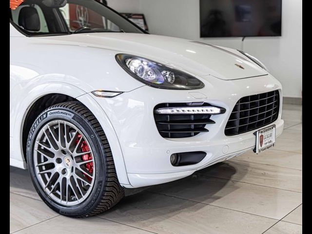 2014 Porsche Cayenne GTS