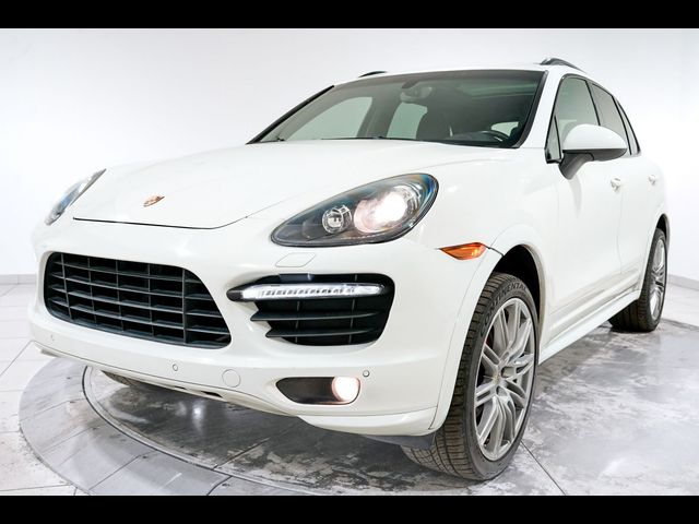 2014 Porsche Cayenne GTS