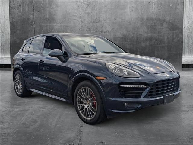 2014 Porsche Cayenne GTS