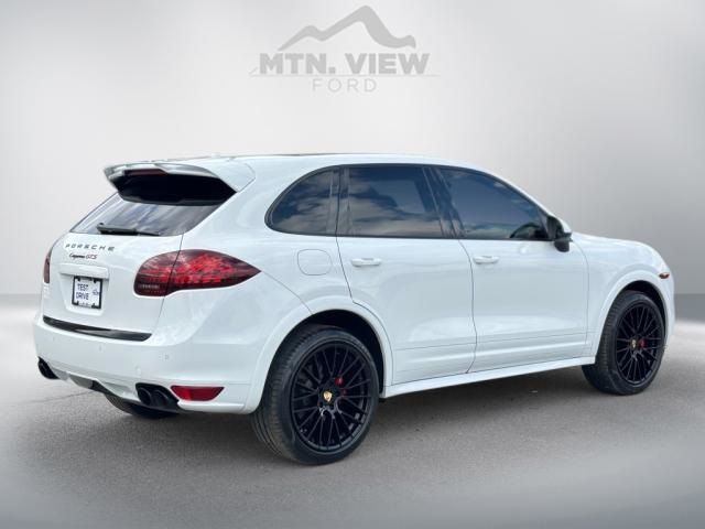 2014 Porsche Cayenne GTS