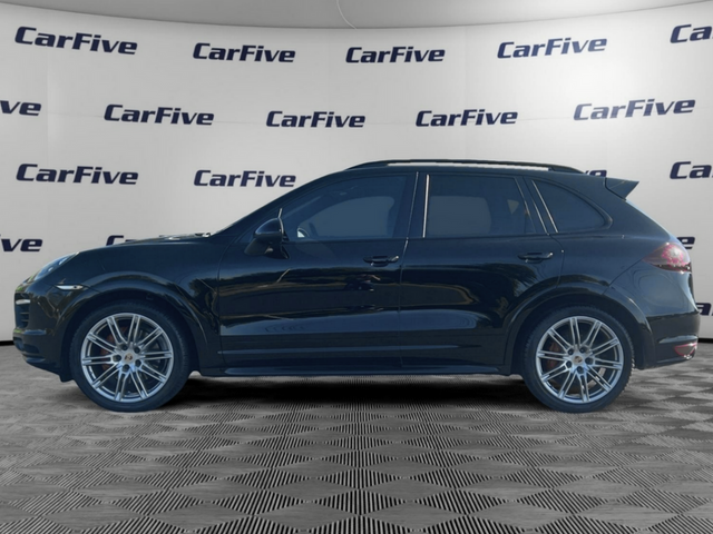 2014 Porsche Cayenne GTS