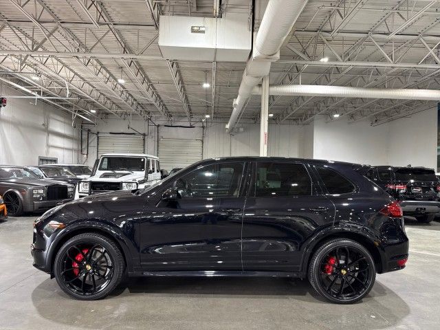 2014 Porsche Cayenne GTS