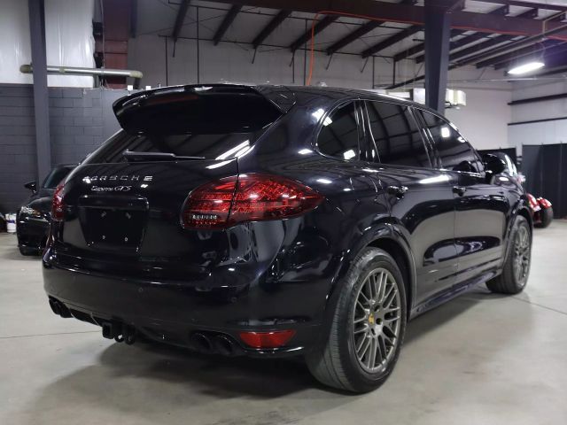 2014 Porsche Cayenne GTS