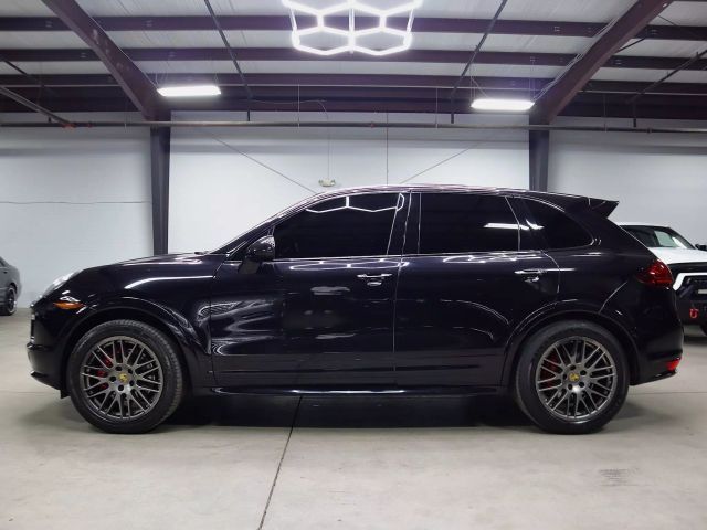 2014 Porsche Cayenne GTS