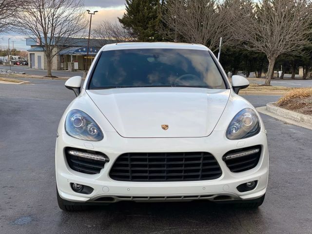 2014 Porsche Cayenne GTS