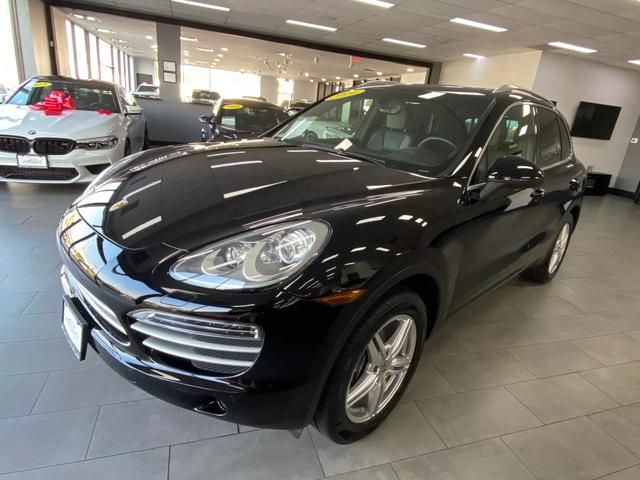 2014 Porsche Cayenne Platinum Edition