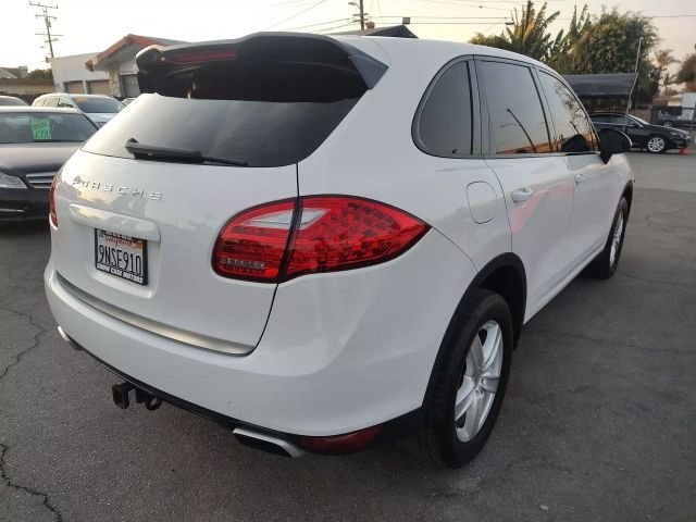 2014 Porsche Cayenne Platinum Edition
