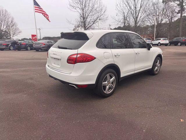 2014 Porsche Cayenne Platinum Edition