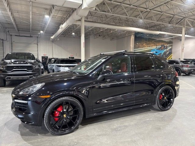 2014 Porsche Cayenne GTS