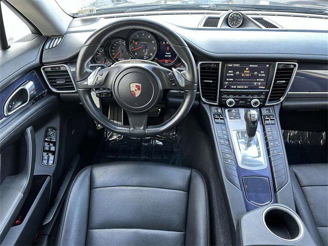 2014 Porsche Panamera 4