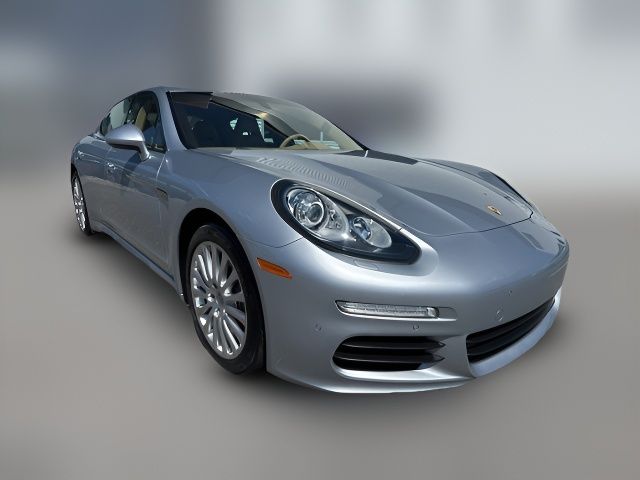 2014 Porsche Panamera 4