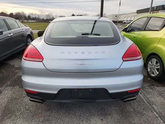 2014 Porsche Panamera 4