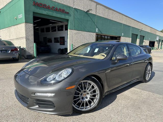 2014 Porsche Panamera 4