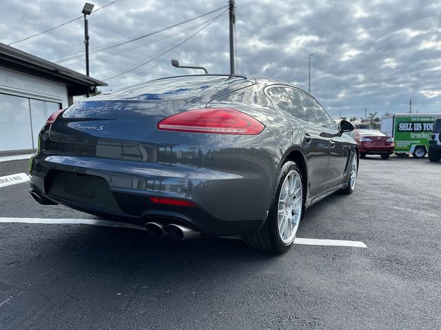 2014 Porsche Panamera 4S