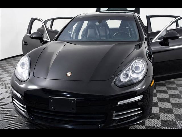 2014 Porsche Panamera 4S Executive