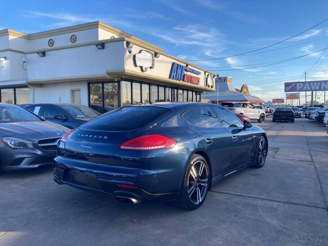 2014 Porsche Panamera 4