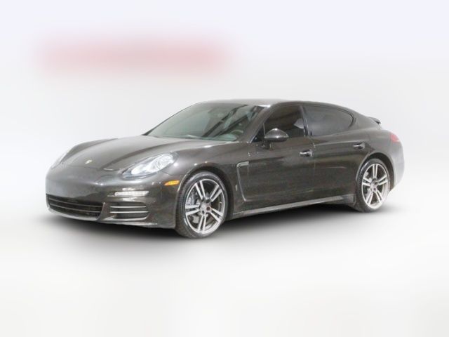 2014 Porsche Panamera 4