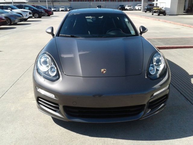 2014 Porsche Panamera 