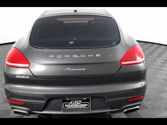 2014 Porsche Panamera 