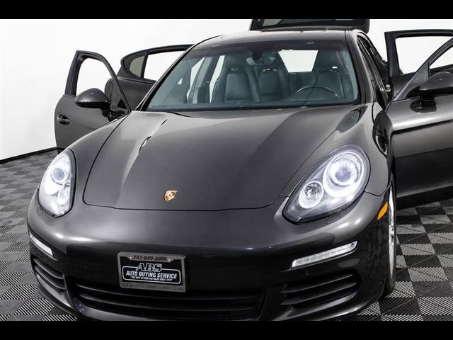 2014 Porsche Panamera 