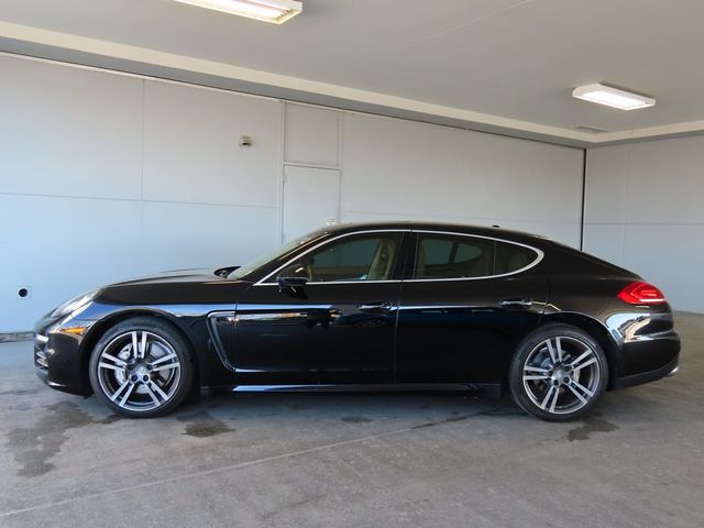 2014 Porsche Panamera 