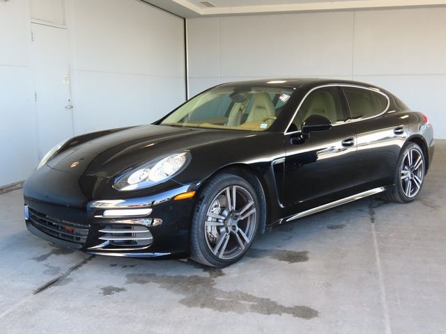 2014 Porsche Panamera 