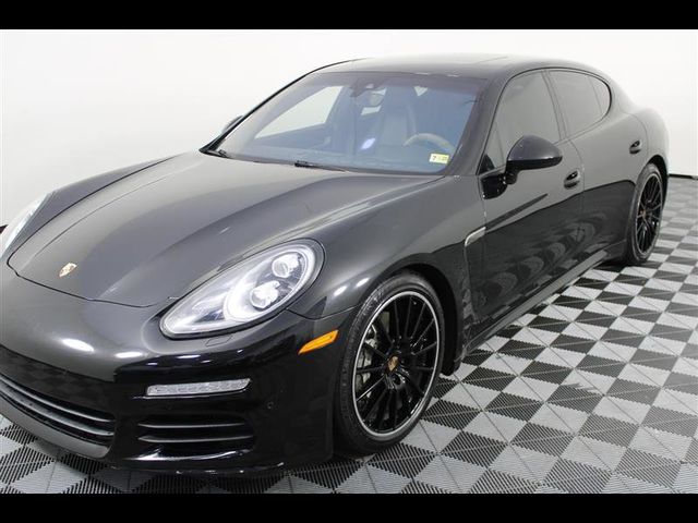 2014 Porsche Panamera 