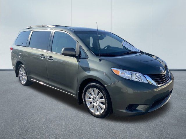 2014 Toyota Sienna LE