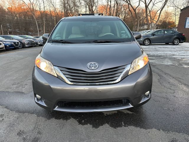 2014 Toyota Sienna 