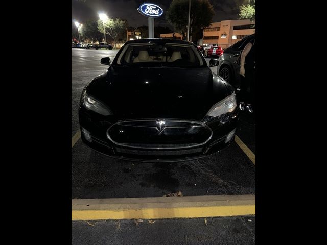 2014 Tesla Model S 