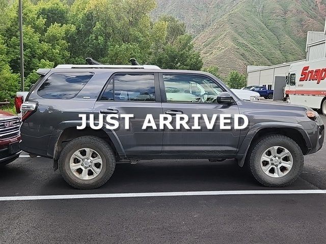 2014 Toyota 4Runner SR5