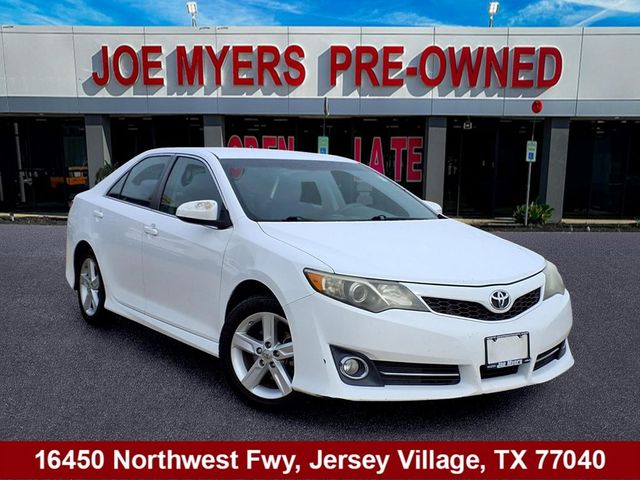 2014 Toyota Camry SE
