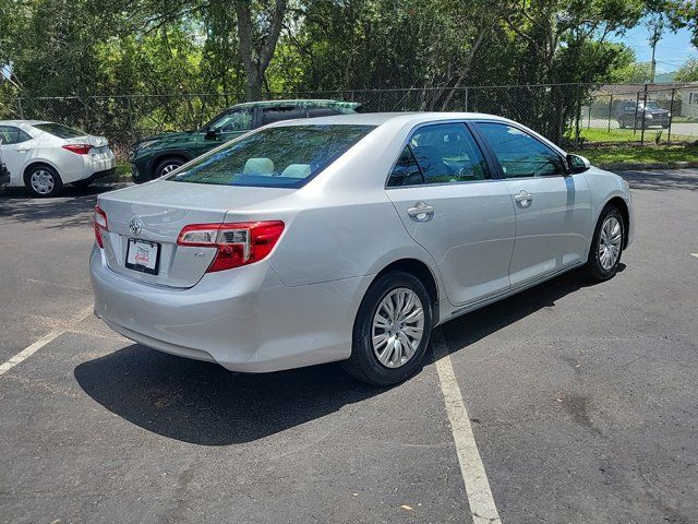 2014 Toyota Camry LE