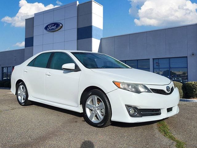 2014 Toyota Camry SE