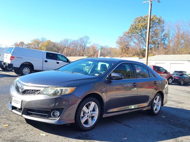 2014 Toyota Camry SE