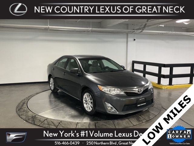 2014 Toyota Camry SE