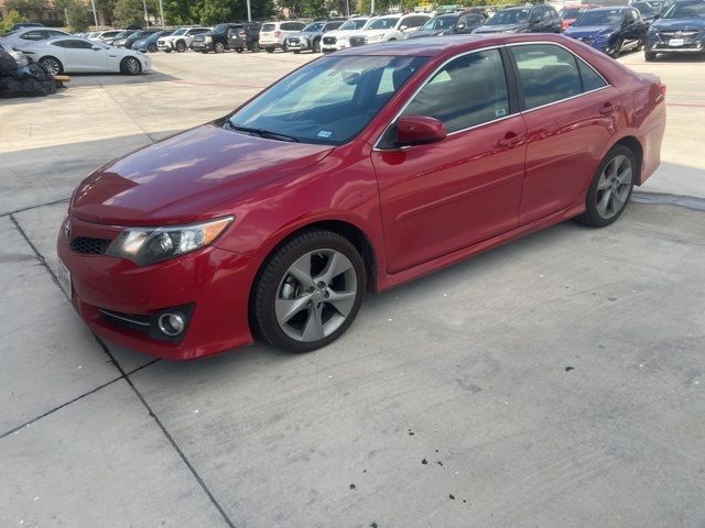 2014 Toyota Camry SE