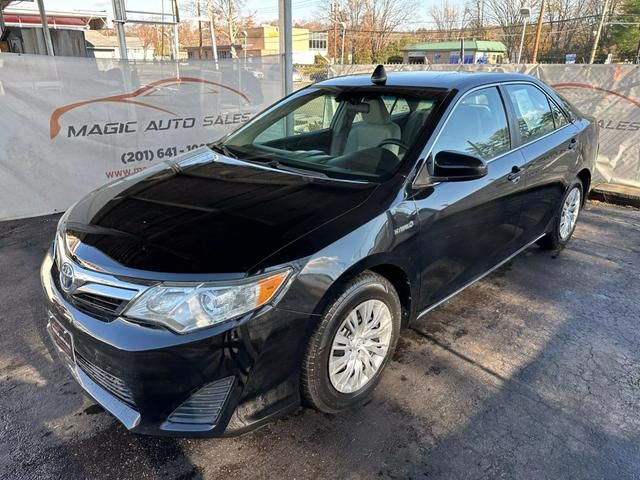 2014 Toyota Camry Hybrid LE