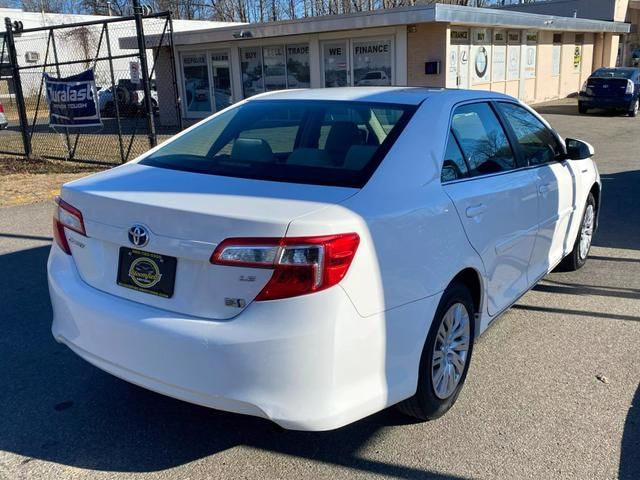 2014 Toyota Camry Hybrid LE