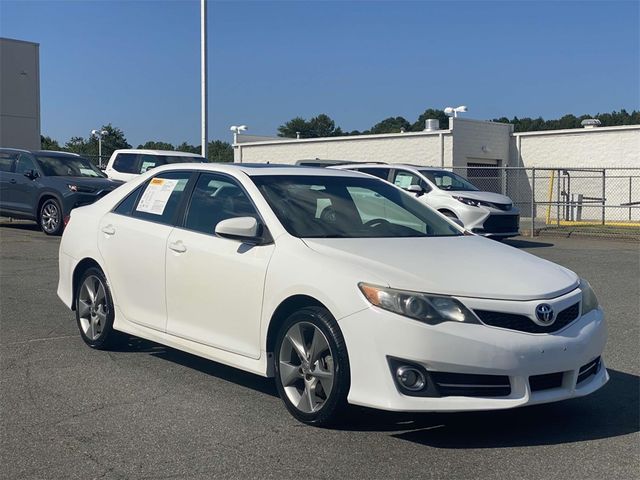 2014 Toyota Camry SE