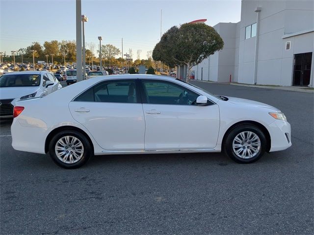 2014 Toyota Camry LE