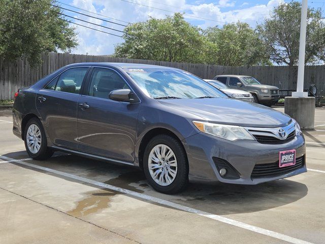 2014 Toyota Camry LE