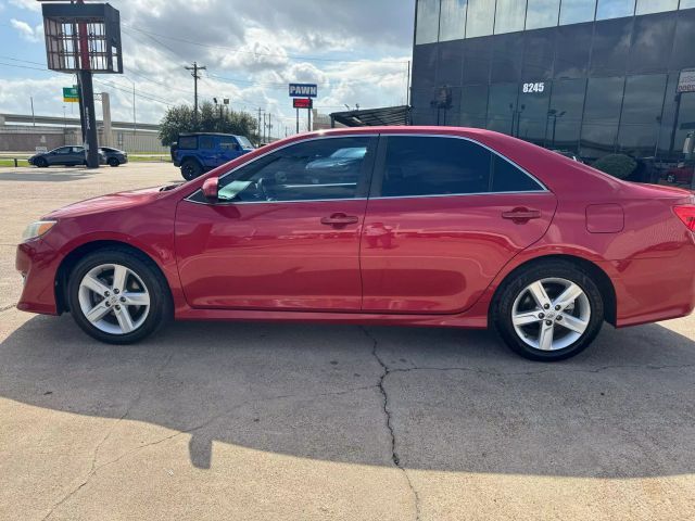 2014 Toyota Camry SE